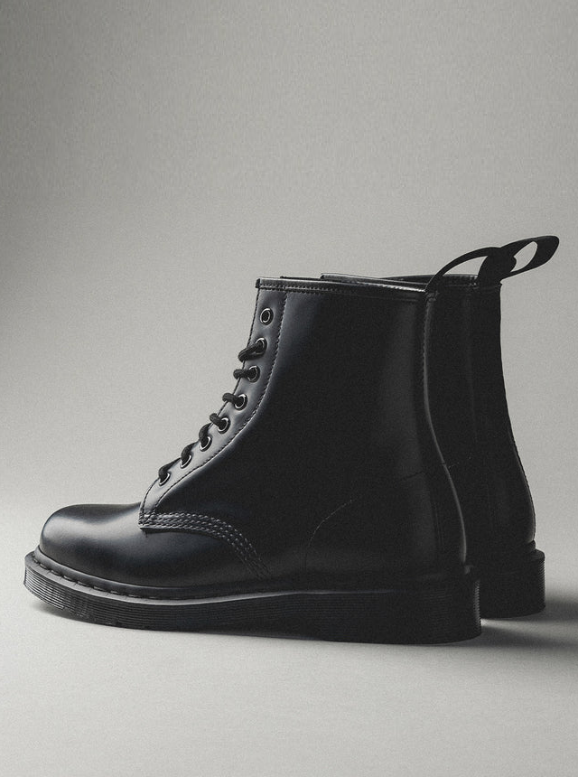 DR. MARTENS 1460 BLACK SMOOTH MONO