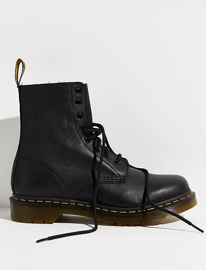 DR. MARTENS 1460 PASCAL BLACK VIRGINIA