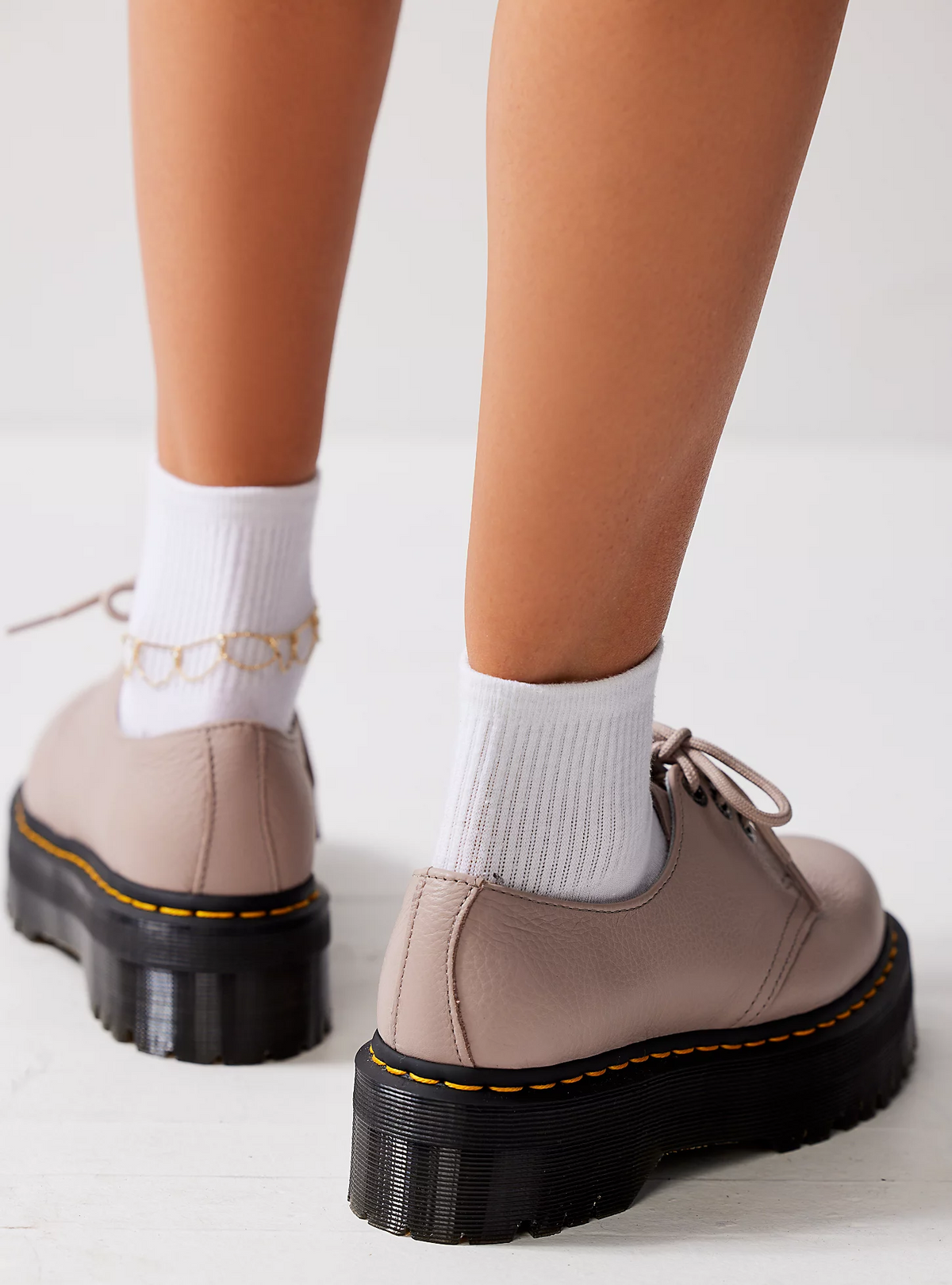 DR. MARTENS 1461 QUAD VINTAGE TAUPE