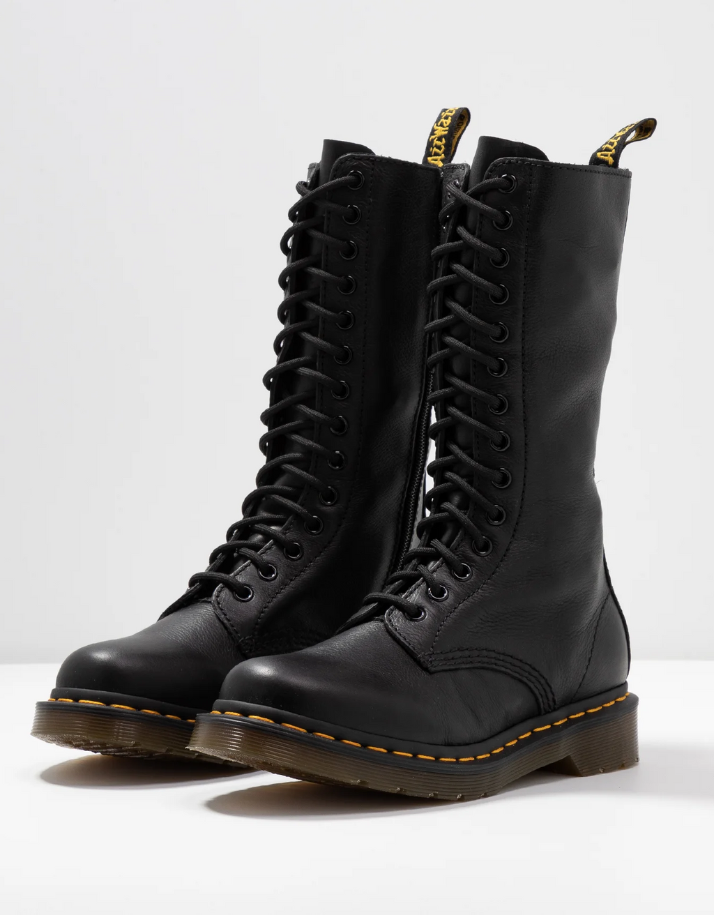 DR. MARTENS 1B99 BLACK VIRGINIA