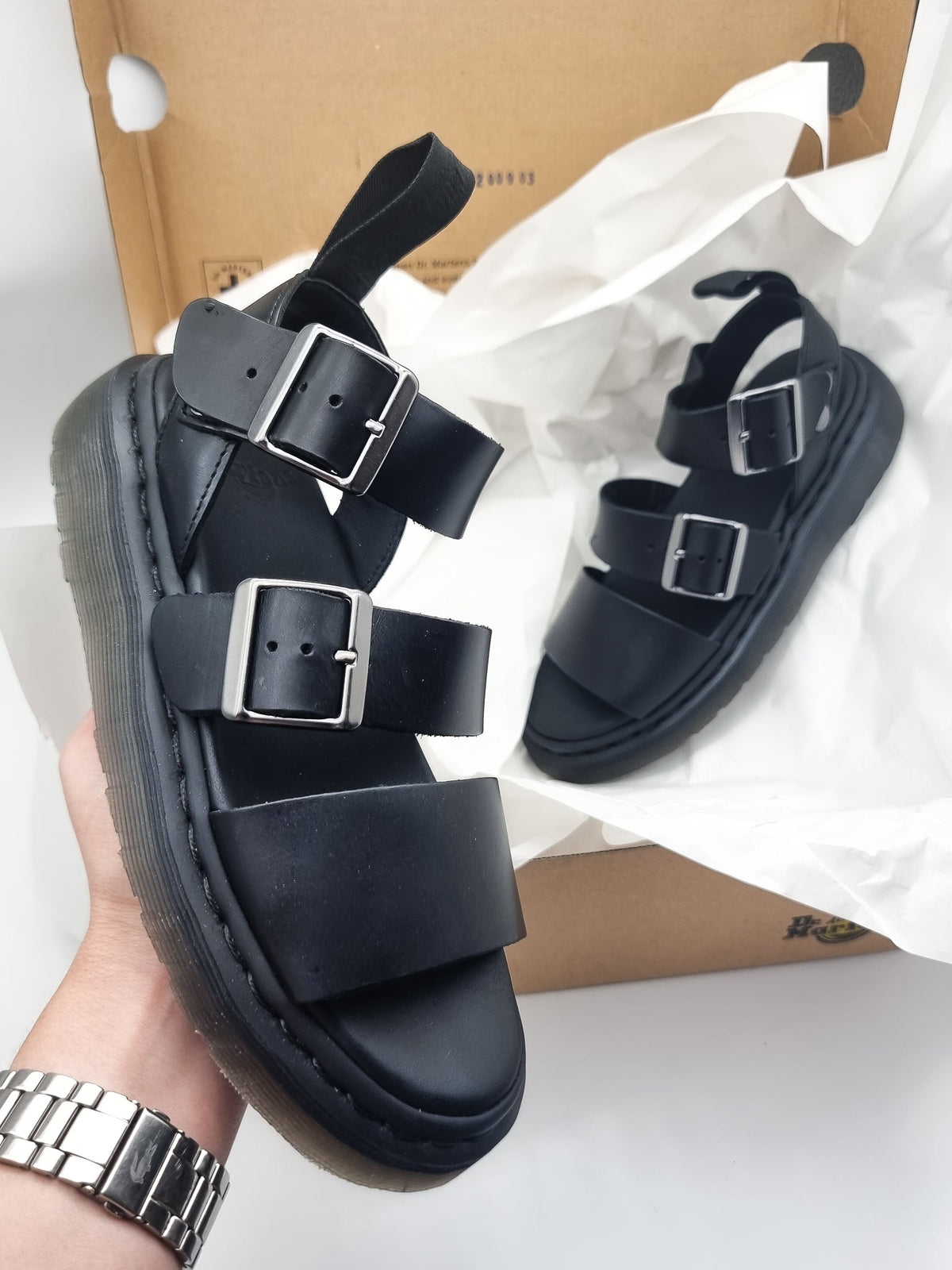 DR. MARTENS GRYPHON BLACK BRANDO