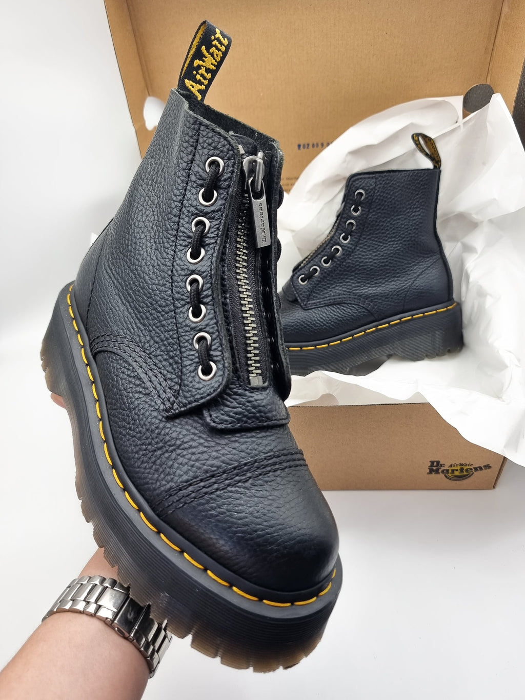DR. MARTENS SINCLAIR BLACK MILLED LEATHER