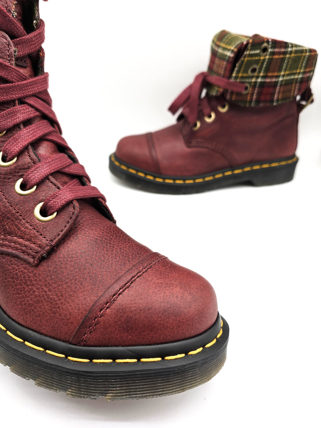 DR. MARTENS AIMILITA TRIUMPH BURGUNDY PLAID