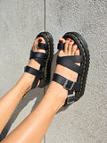 DR. MARTENS AVRY BLACK HYDRO