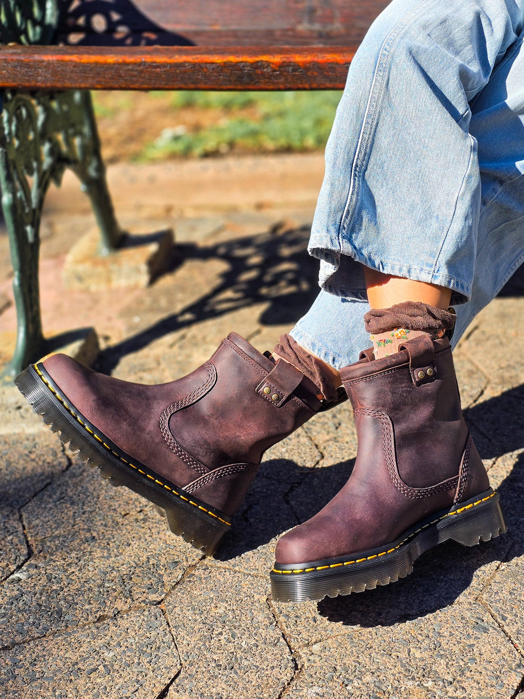 DR. MARTENS ANISTONE LO BROWN