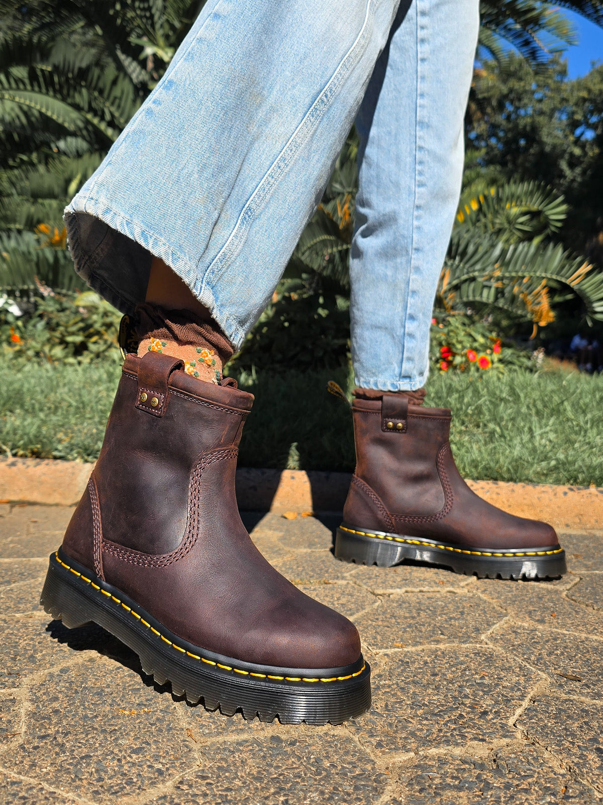 DR. MARTENS ANISTONE LO BROWN