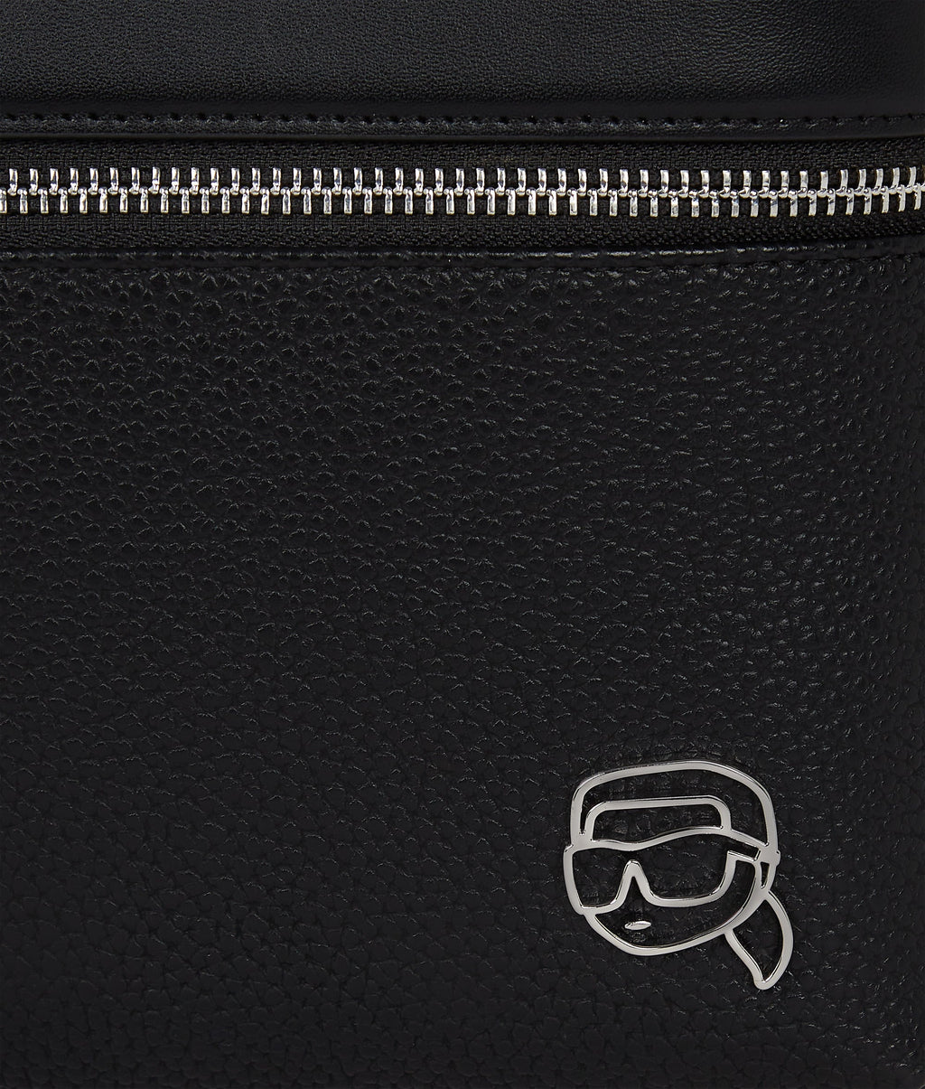 Ikon outline backpack