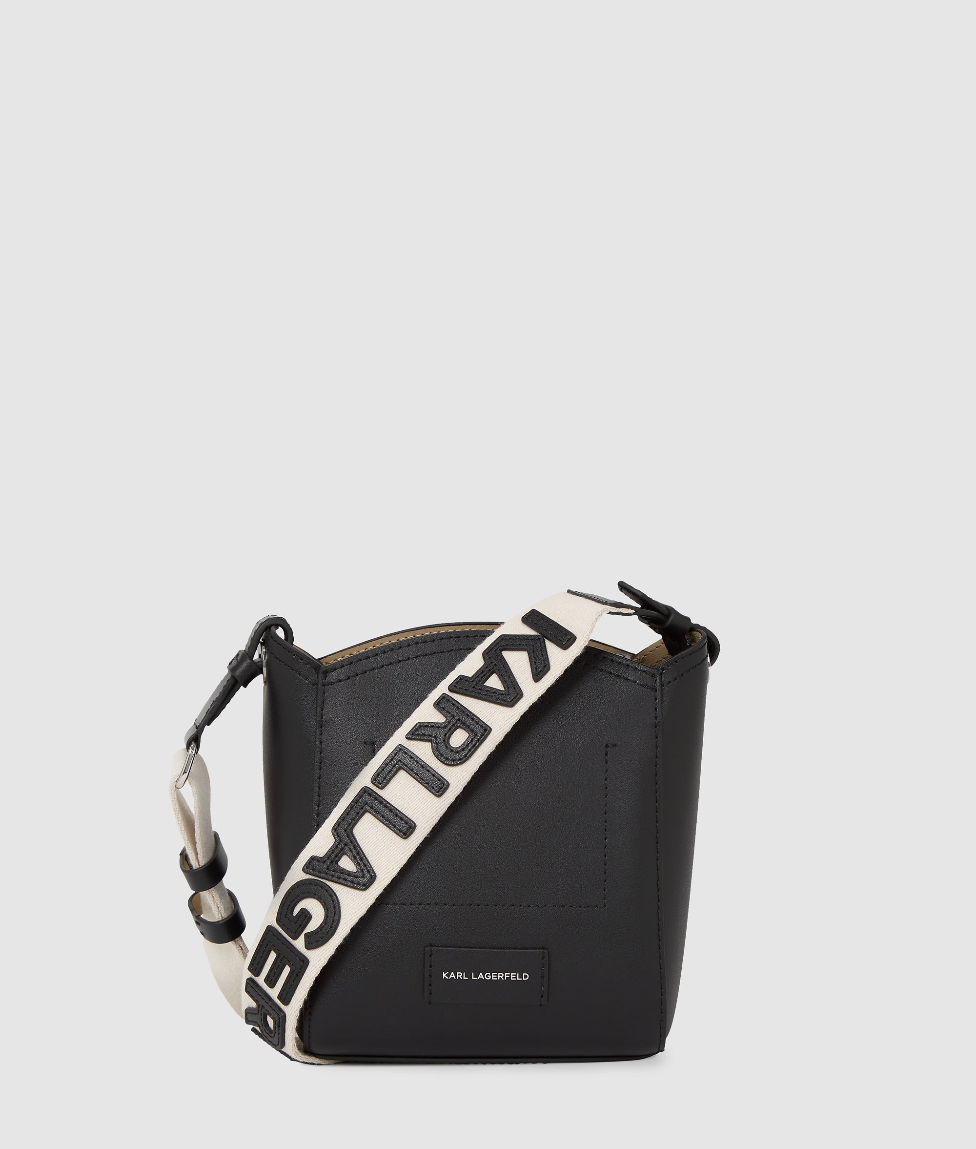 K/Circle small bucket bag