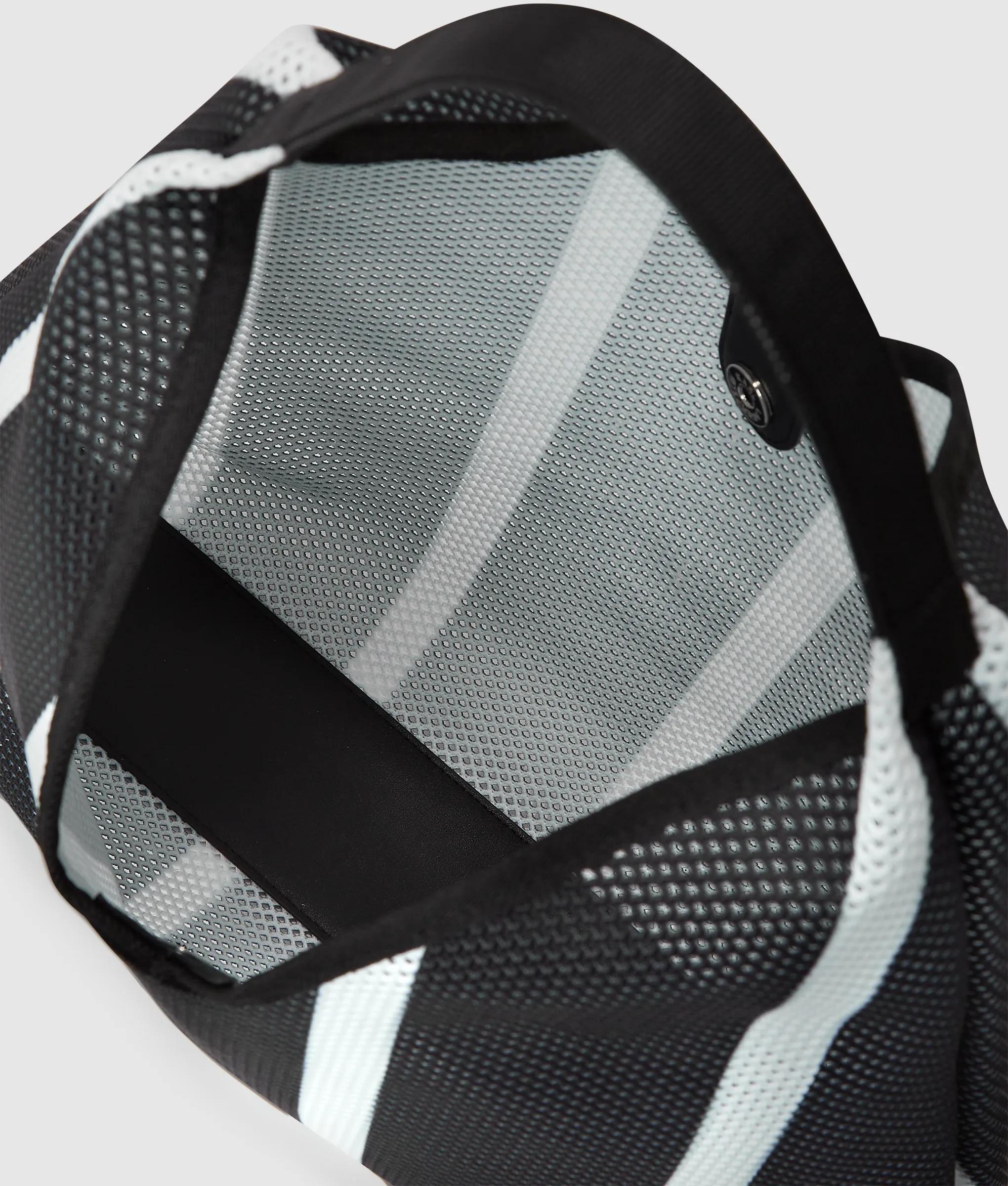 Striped mesh tote bag