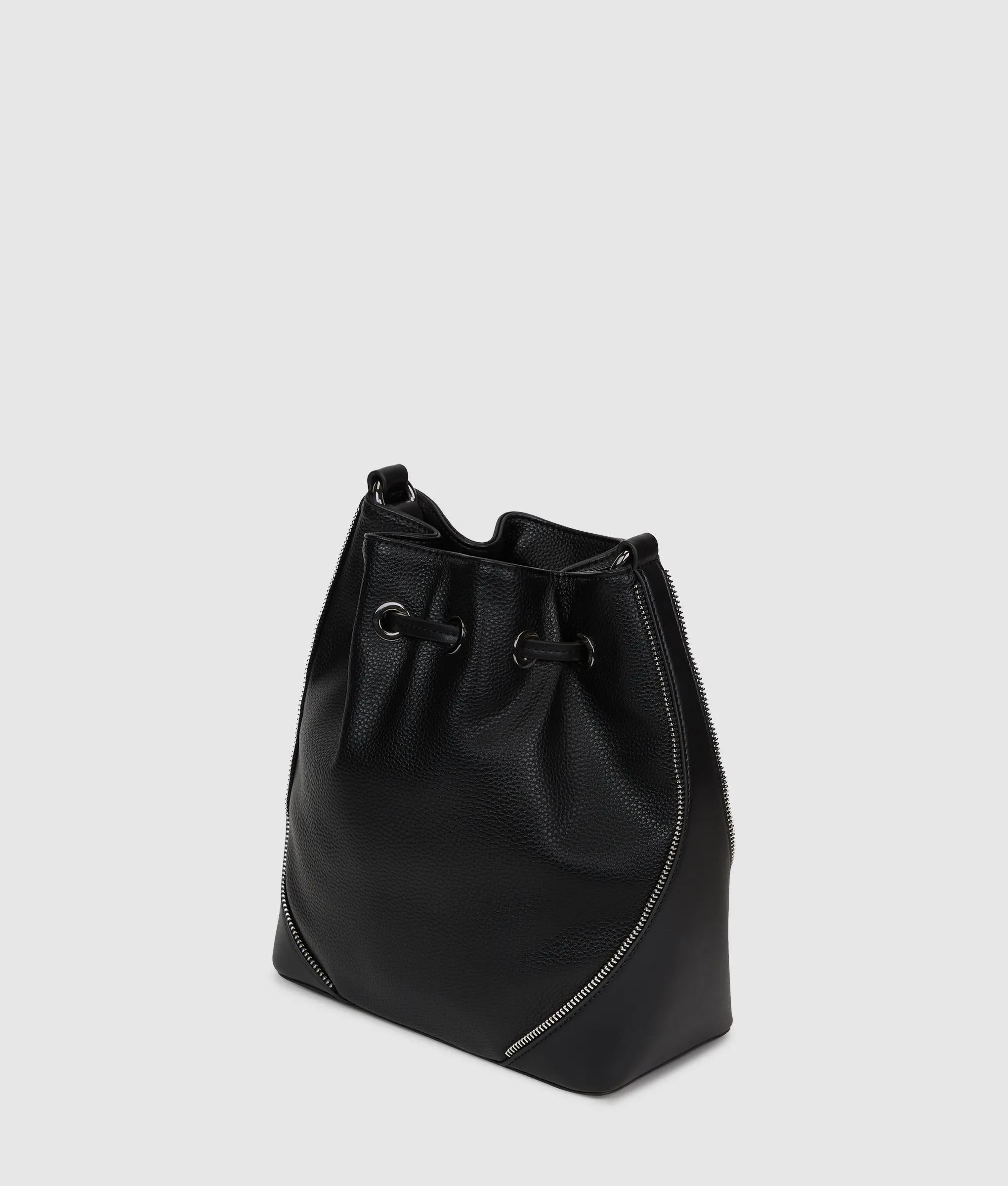 Rebel bucket bag