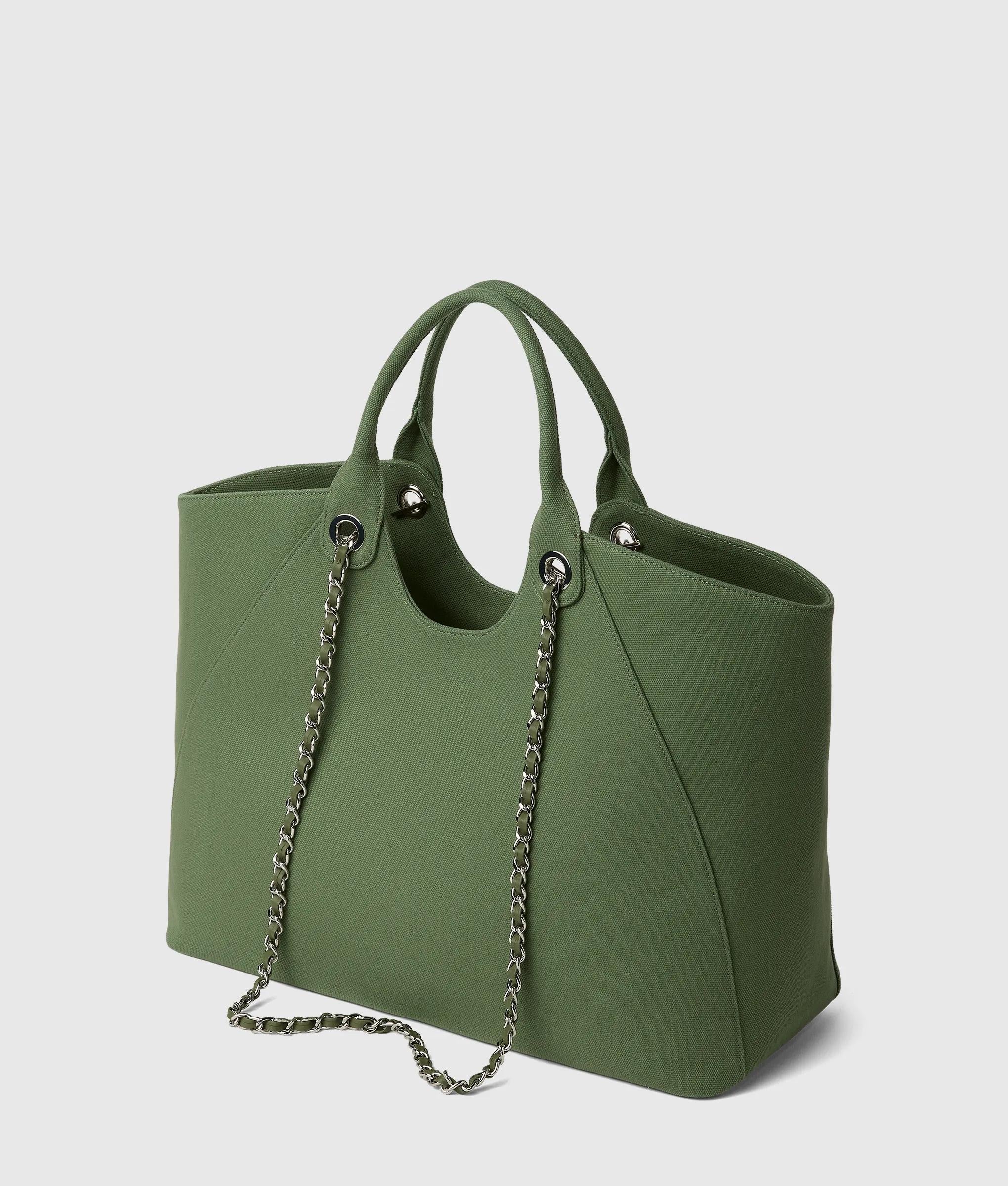 Exclusive Rue St-Guillaume chain shopper