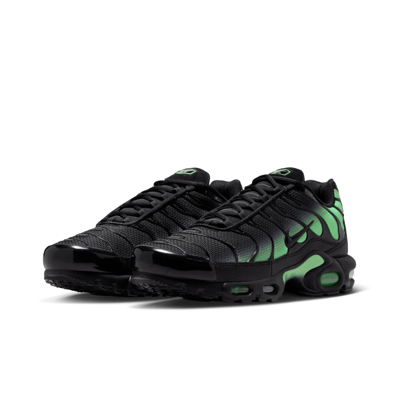 NIKE AIR MAX PLUS