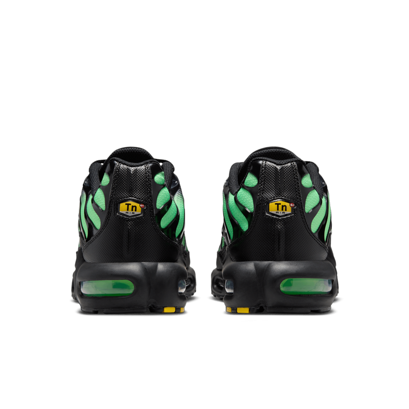 NIKE AIR MAX PLUS