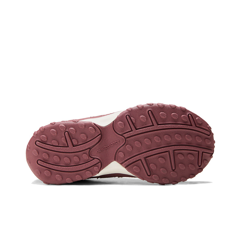 NB BL 204L SUEDE