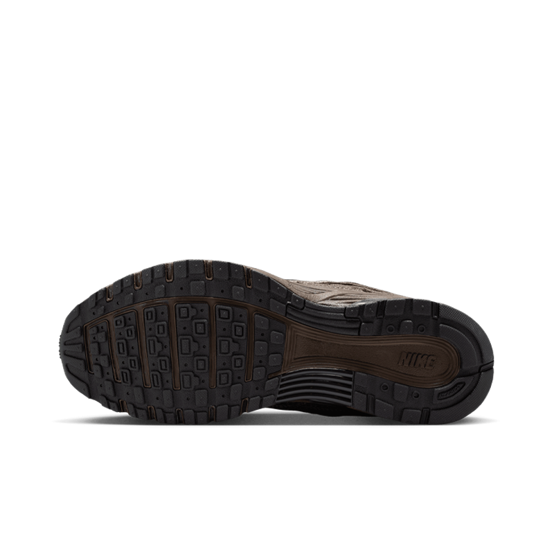 NIKE P-6000 SE (W)