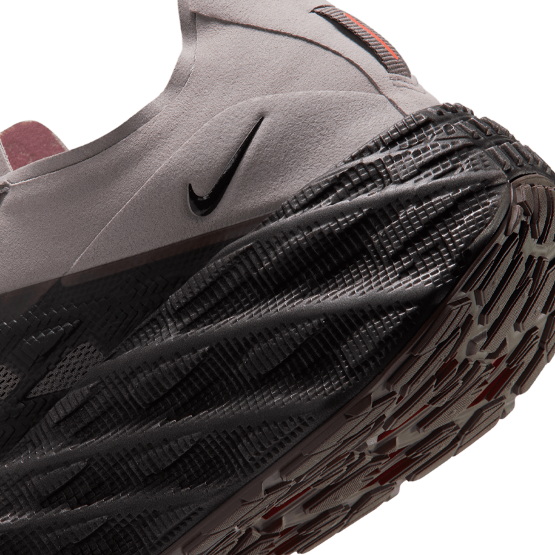 NIKE AVA EDGE