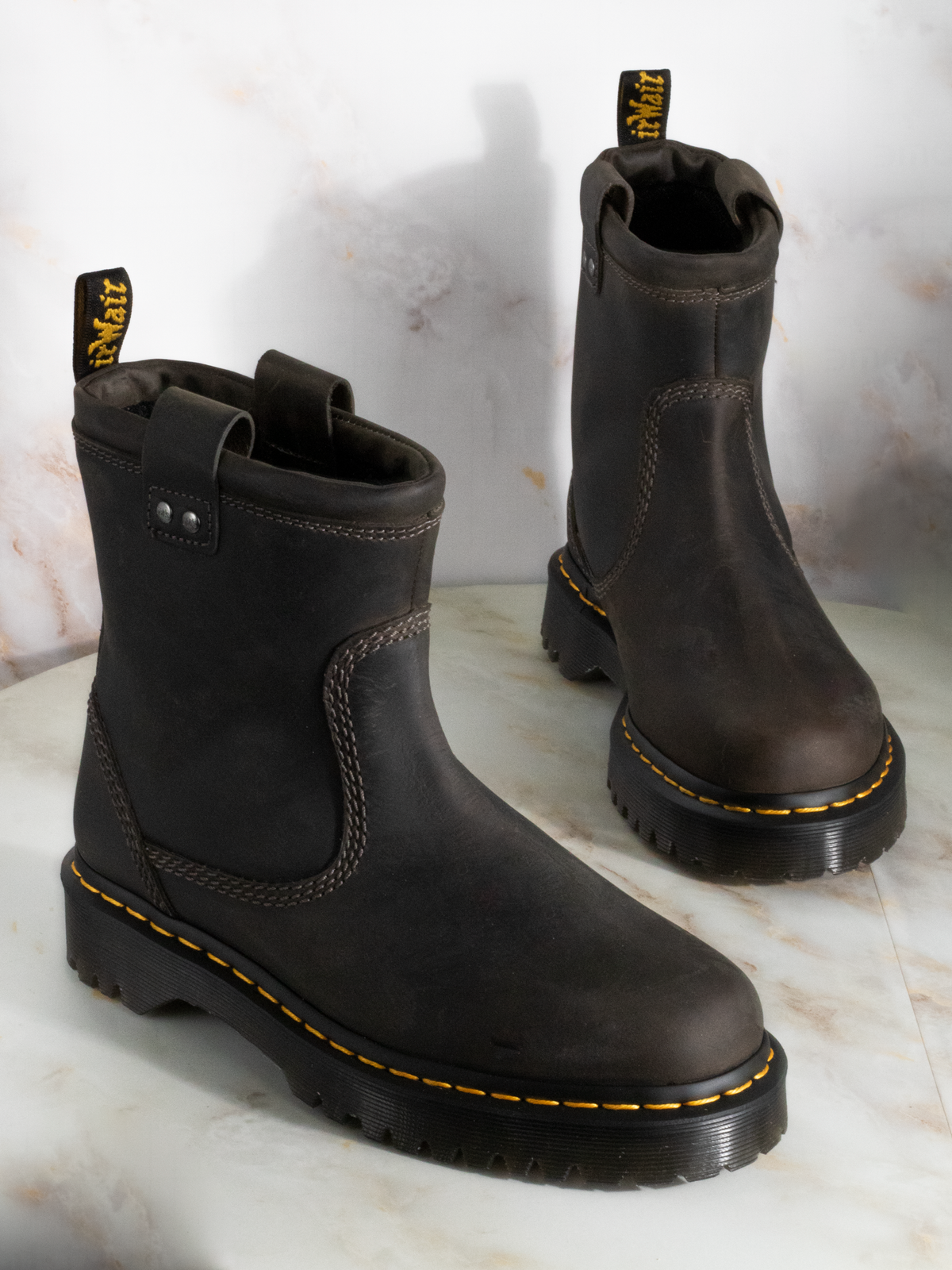 DR. MARTENS ANISTONE LO BROWN-GREY