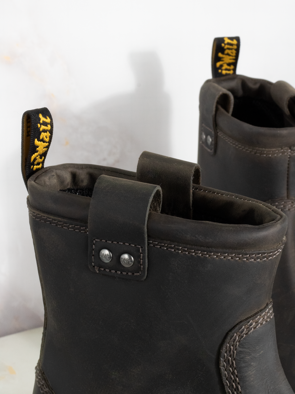 DR. MARTENS ANISTONE LO BROWN-GREY