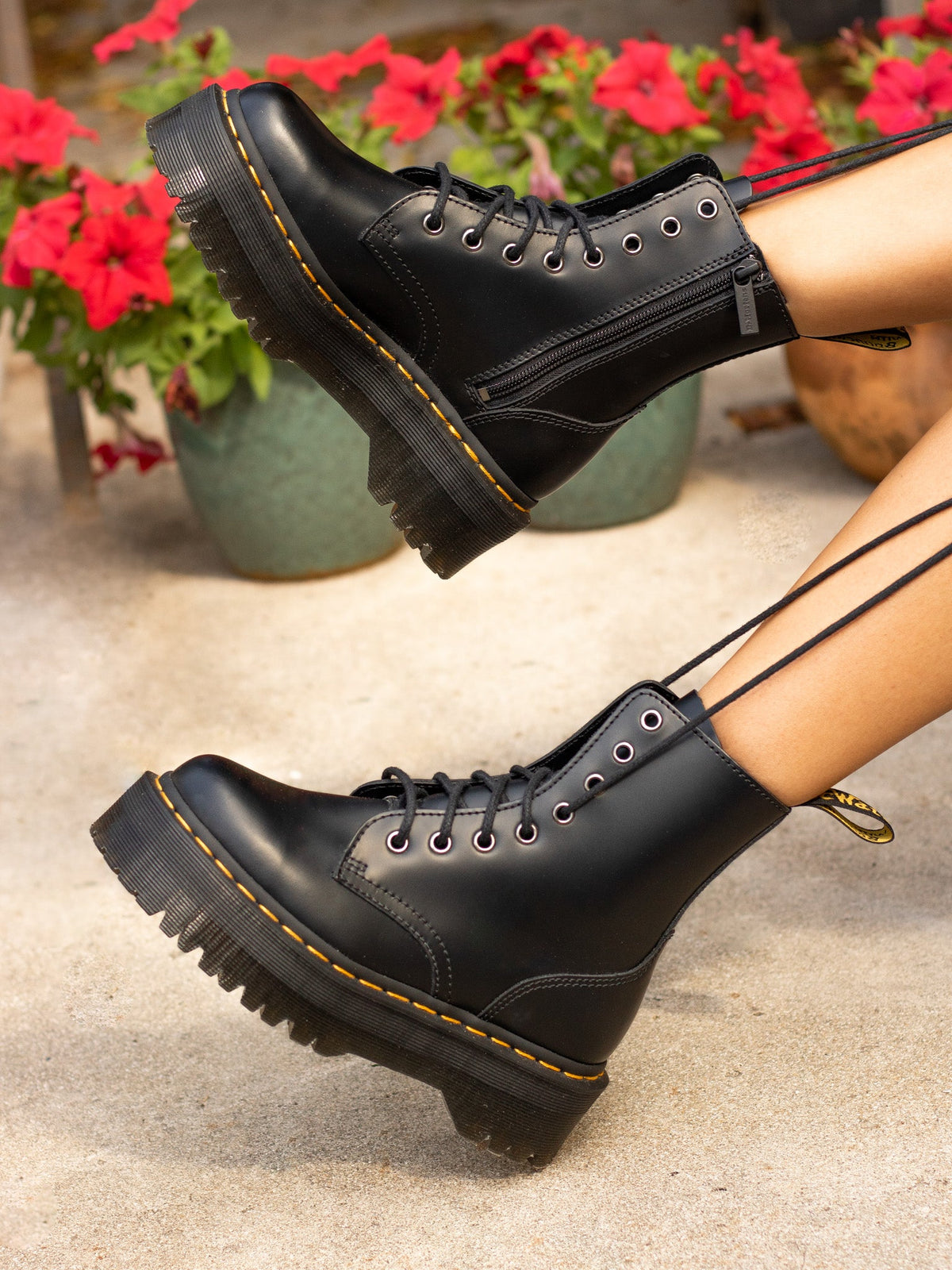 DR. MARTENS JADON BLACK SMOOTH