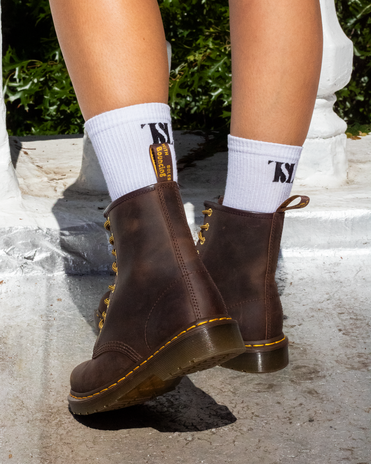 DR. MARTENS 1460 AZTEC CRAZY HORSE BROWN
