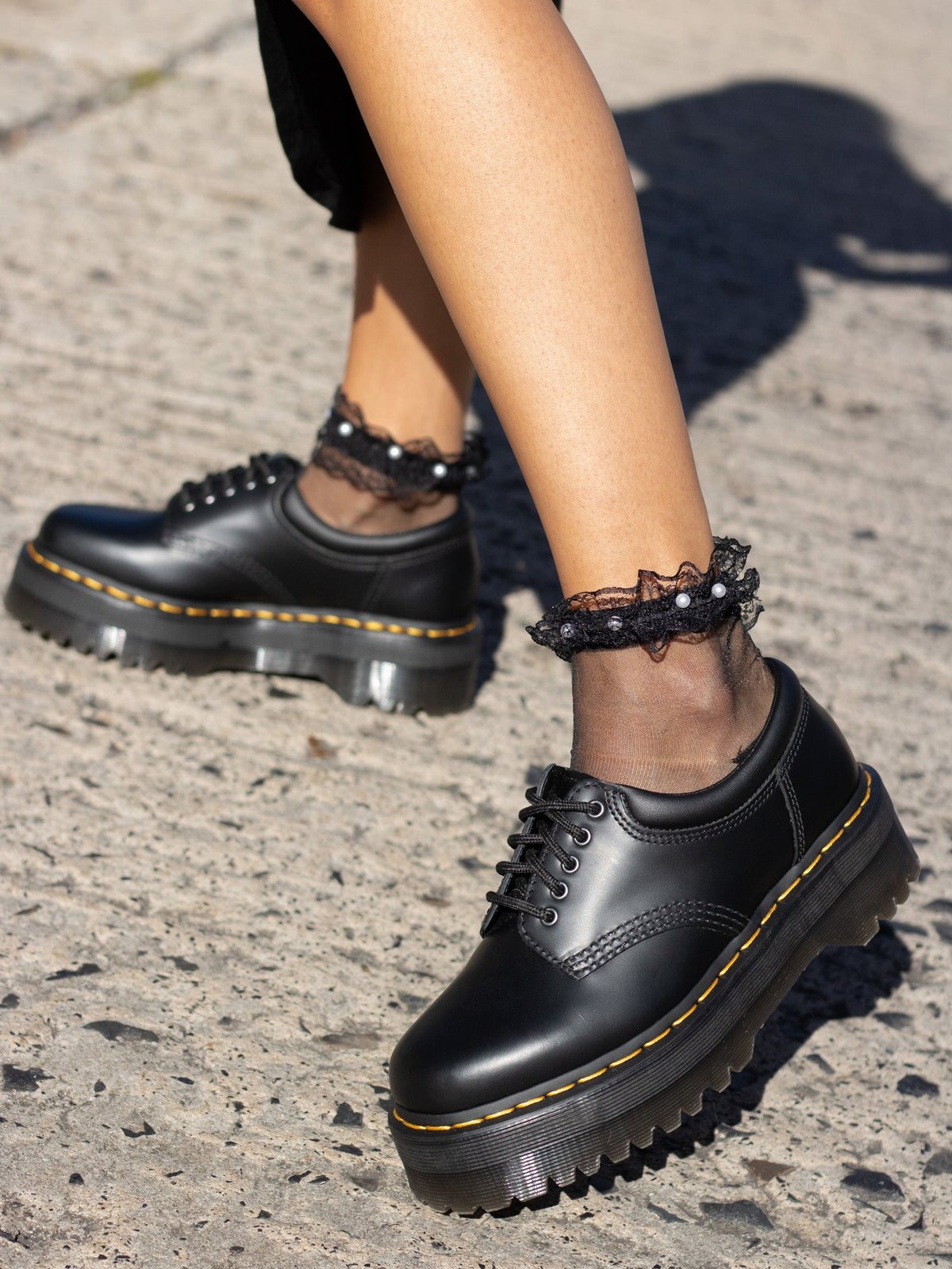 DR. MARTENS 8053 QUAD BLACK SMOOTH
