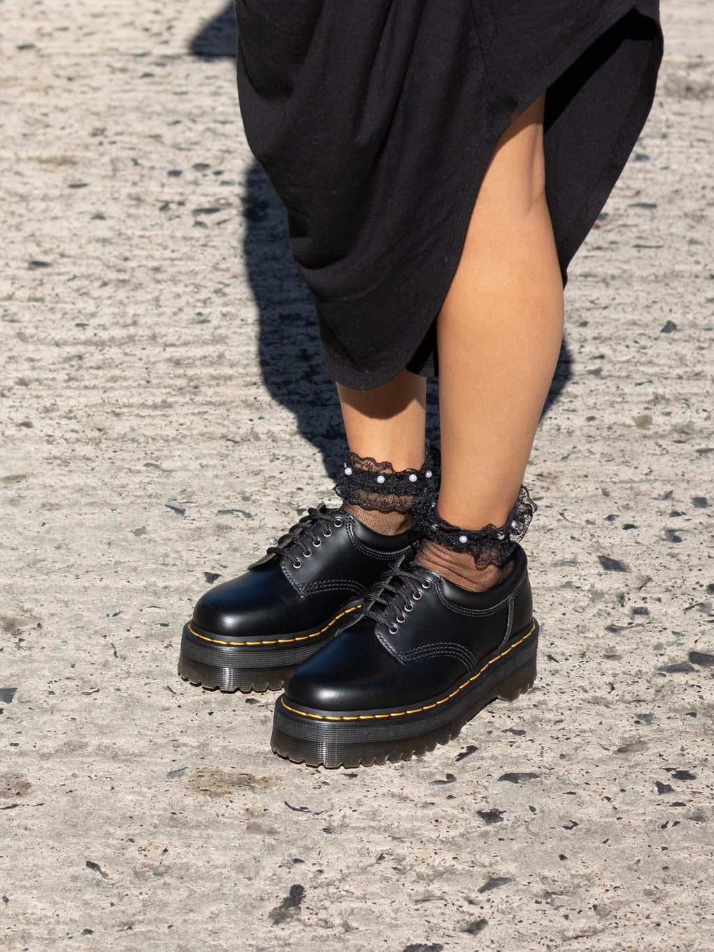 DR. MARTENS 8053 QUAD BLACK SMOOTH