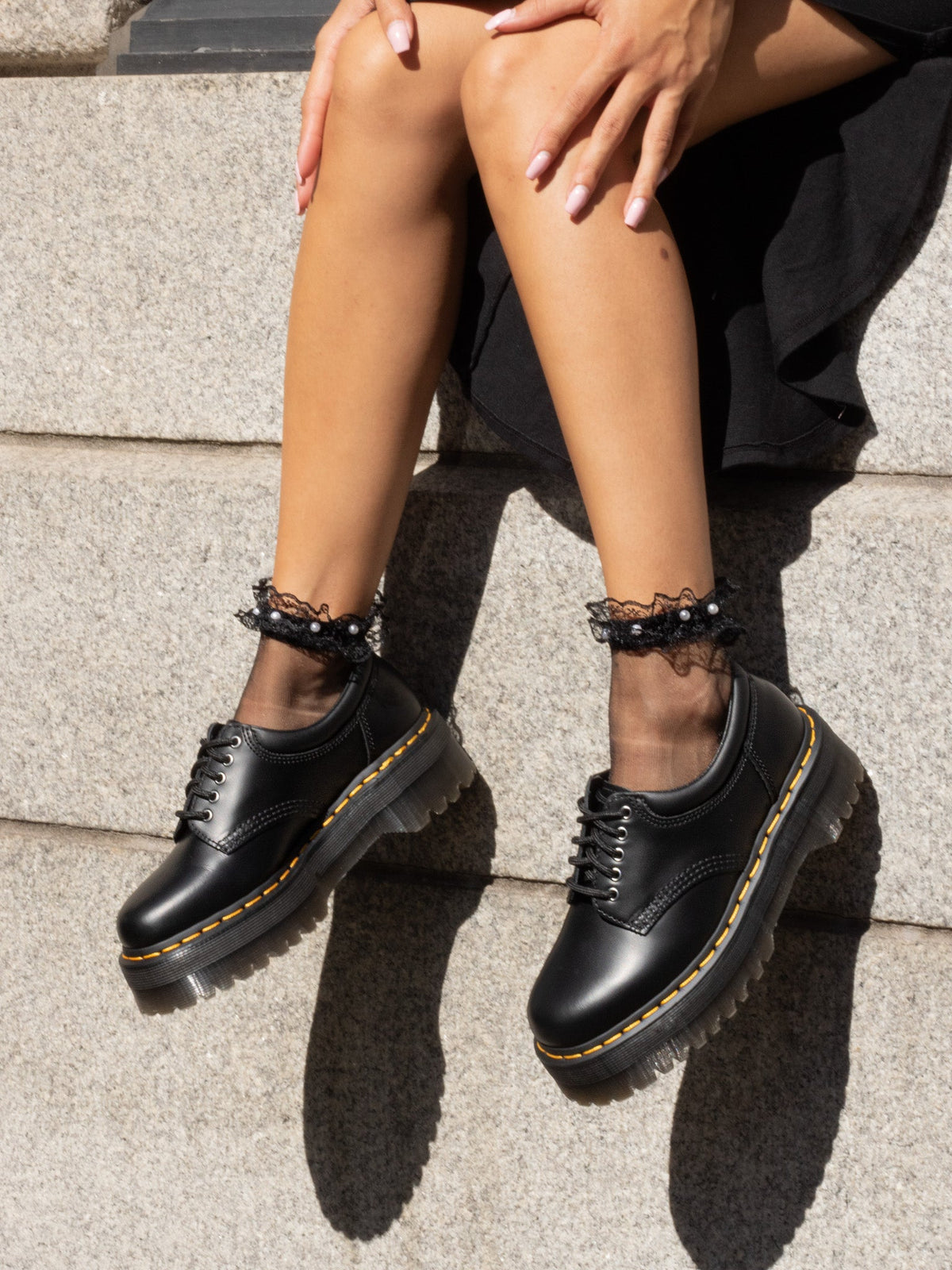 DR. MARTENS 8053 QUAD BLACK SMOOTH