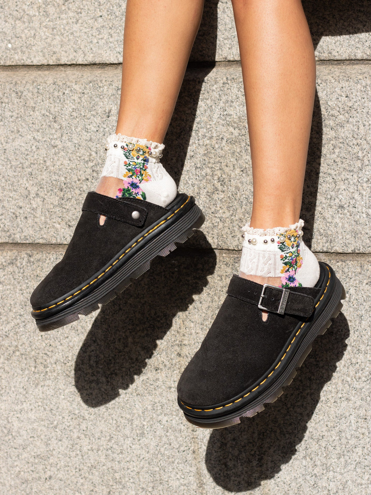 DR. MARTENS ZEBZAG BLACK SUEDE