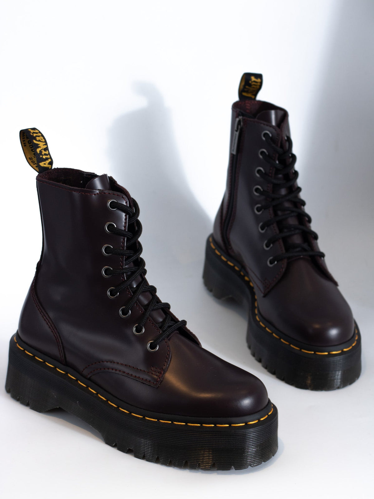 DR. MARTENS JADON BURGUNDY SMOOTH