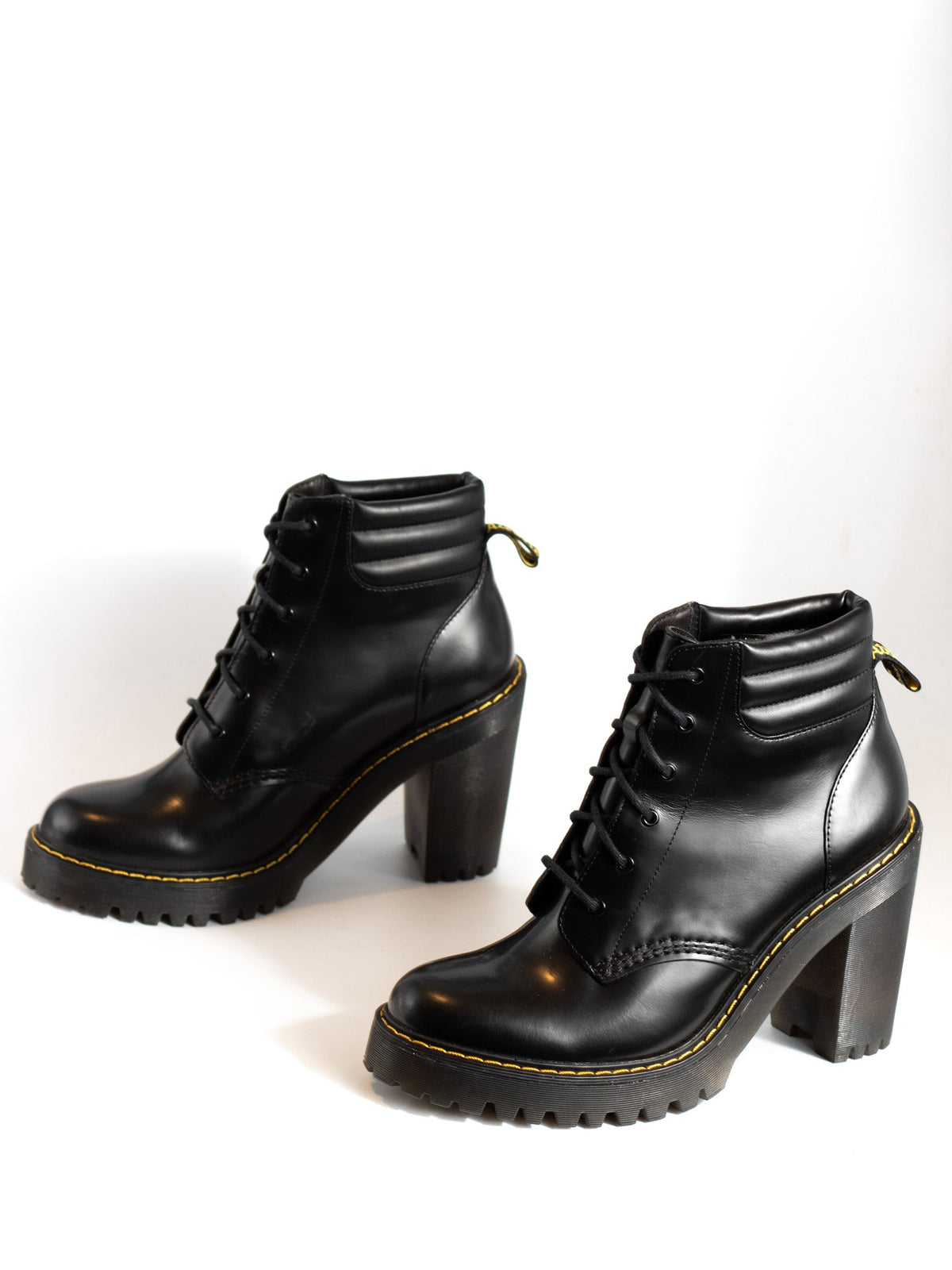 DR. MARTENS AVERIL BLACK SMOOTH