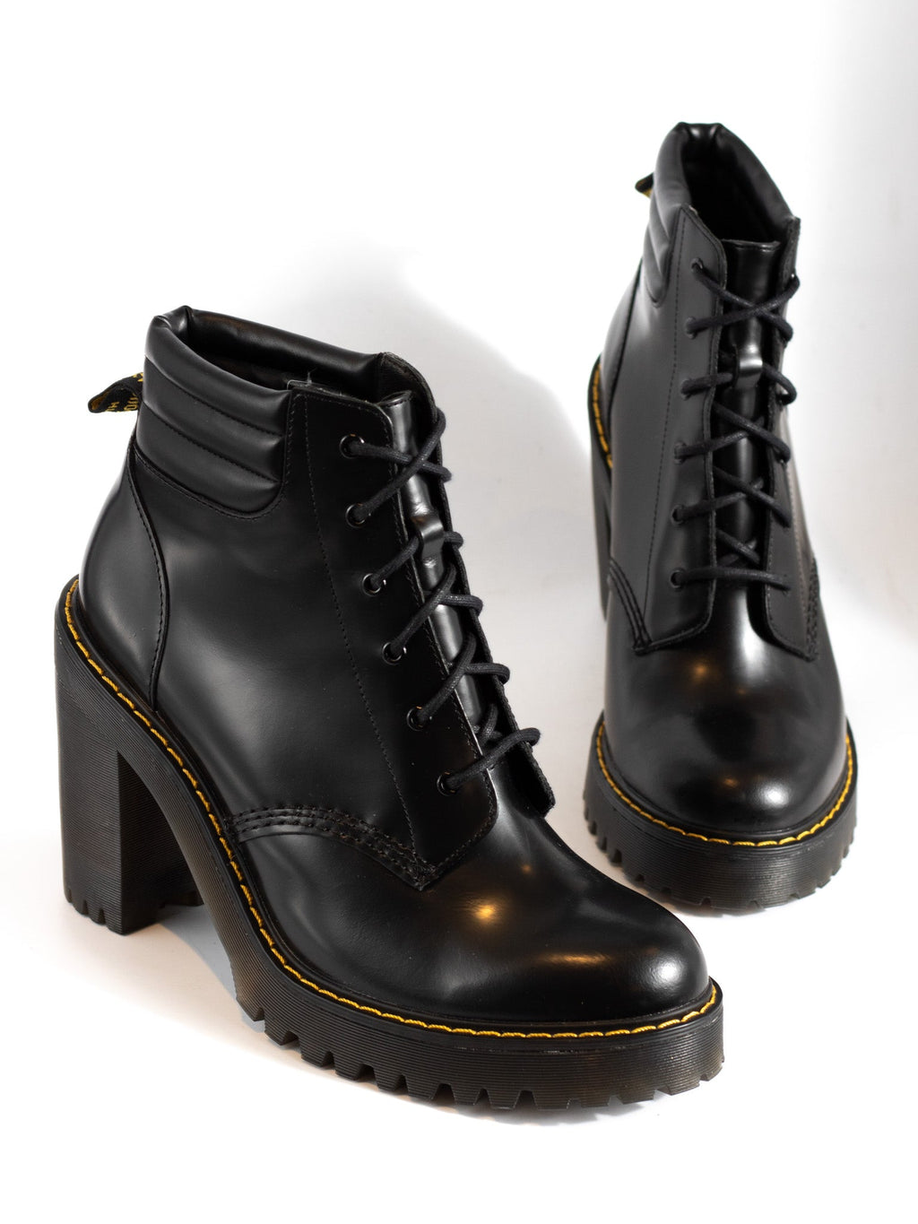 DR. MARTENS AVERIL BLACK SMOOTH