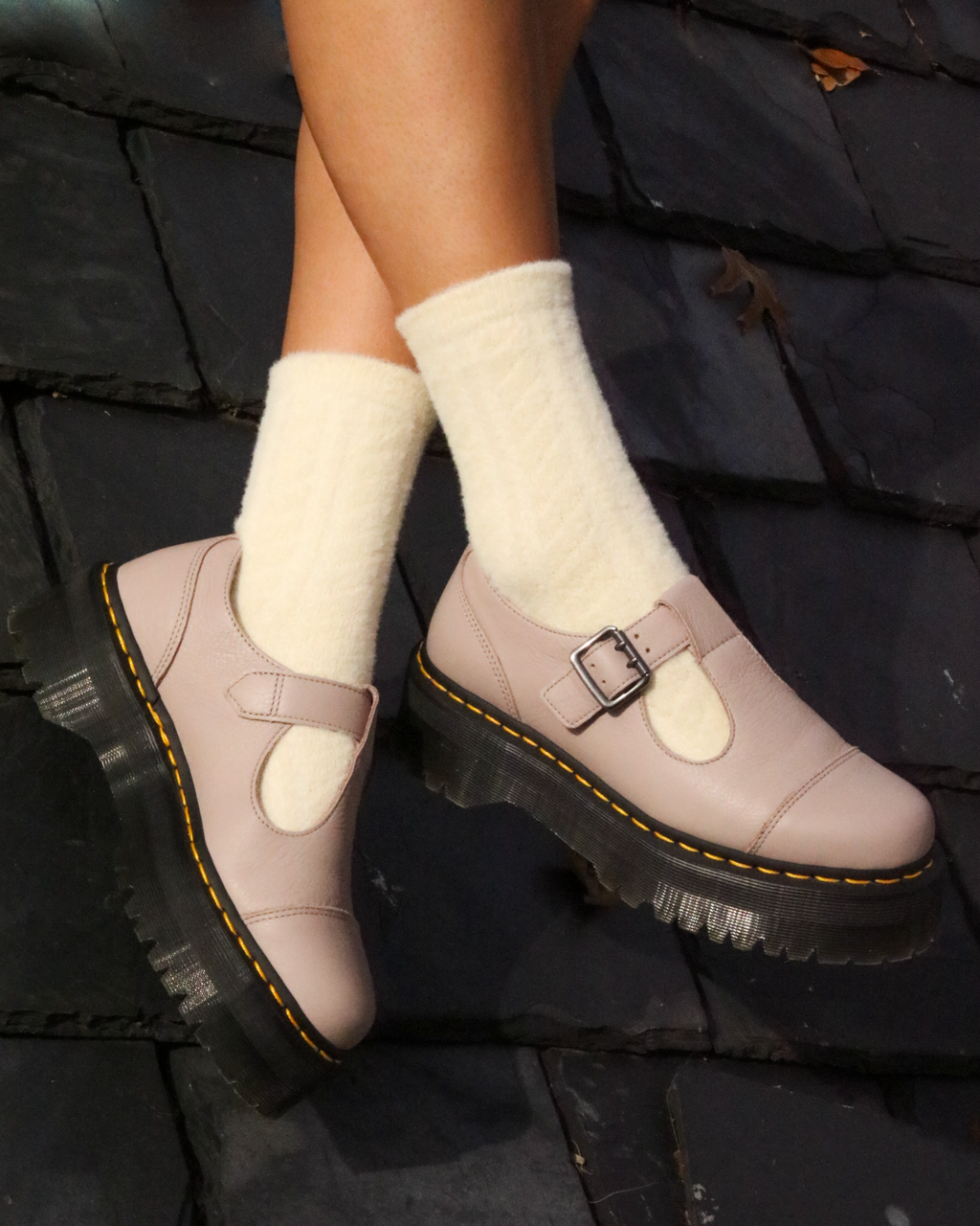 DR. MARTENS BETHAN VINTAGE TAUPE