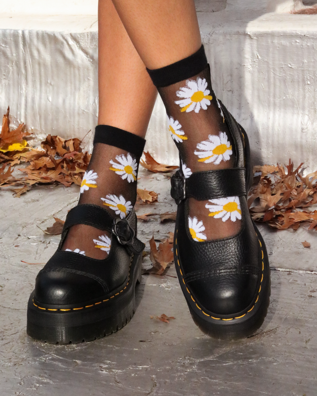 DR. MARTENS ADDINA FLOWER MARY JANE BLACK MILLED