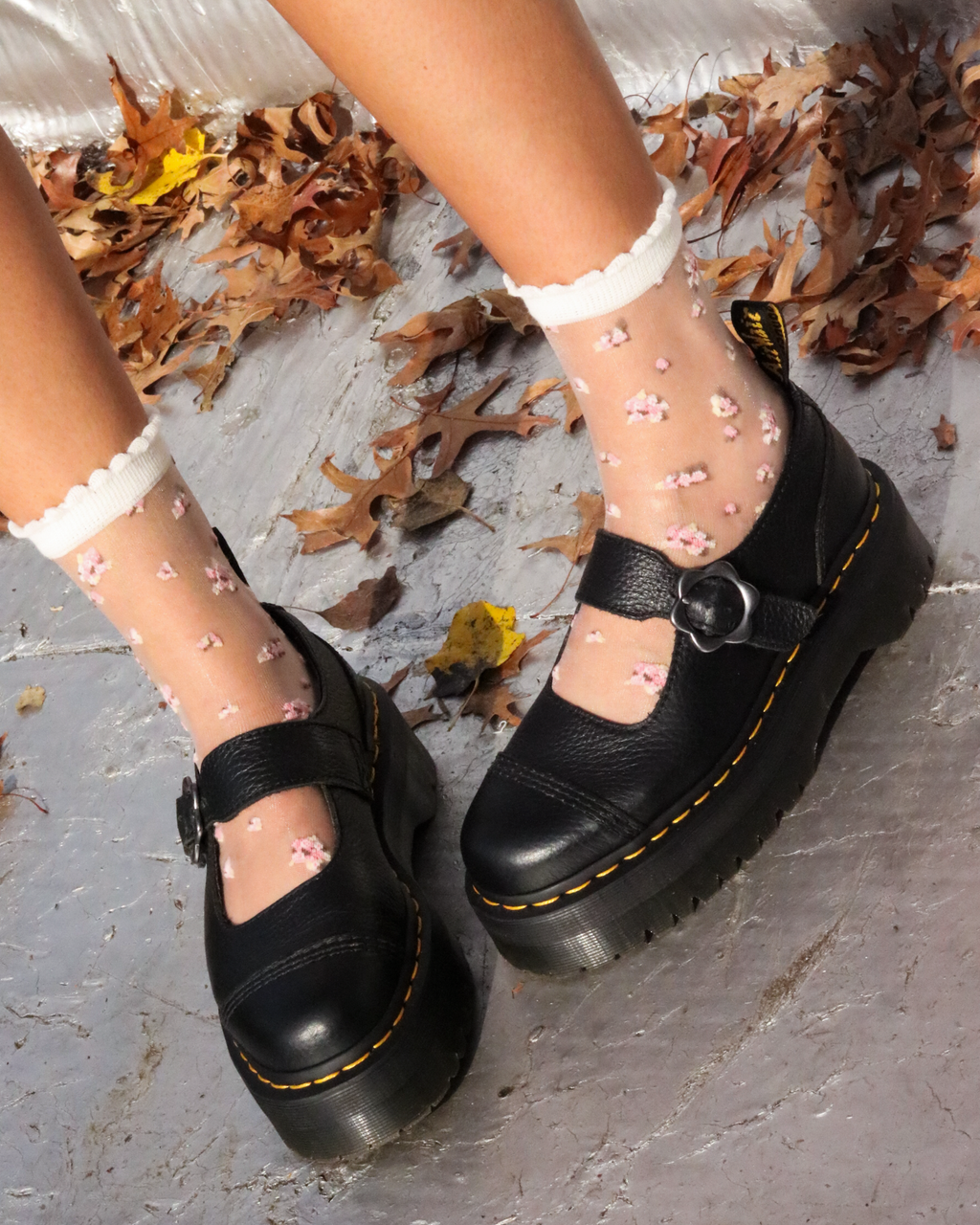 DR. MARTENS ADDINA FLOWER MARY JANE BLACK MILLED