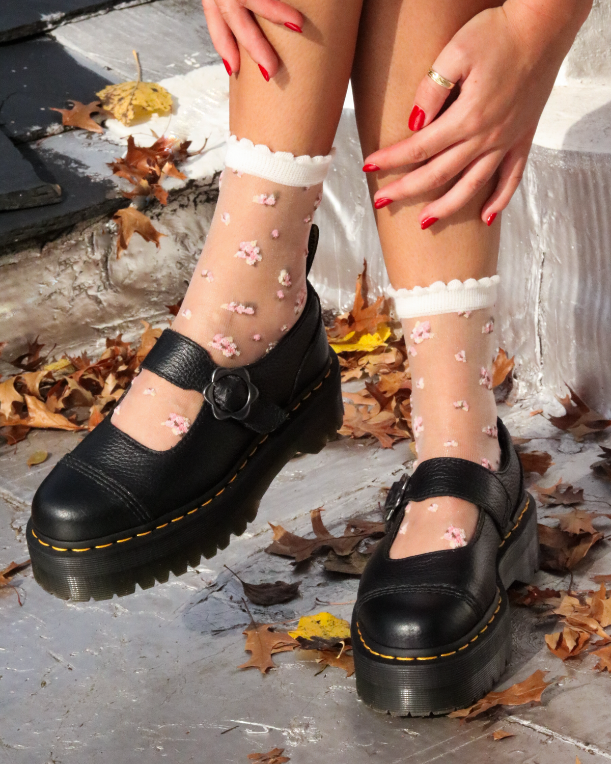 DR. MARTENS ADDINA FLOWER MARY JANE BLACK MILLED