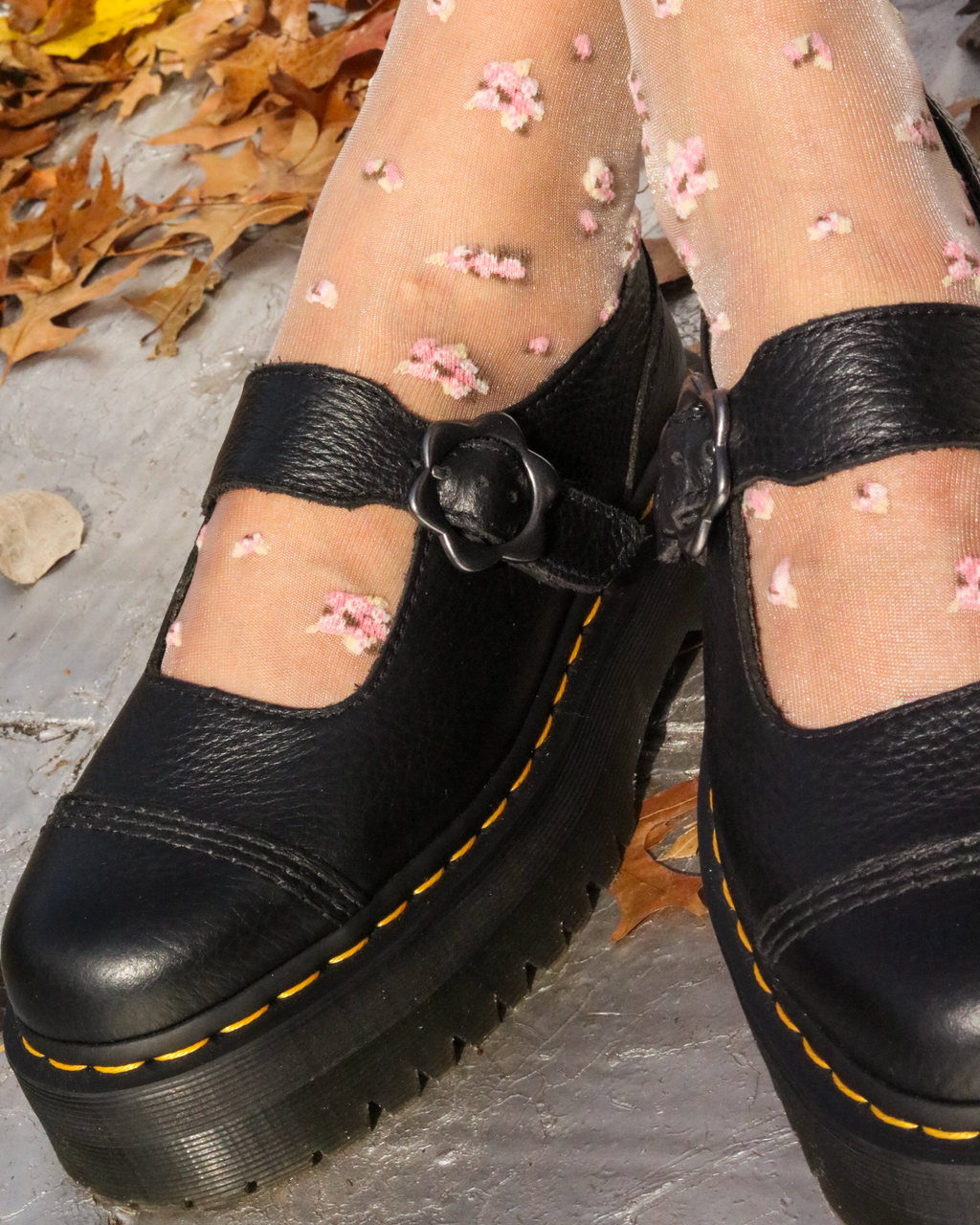 DR. MARTENS ADDINA FLOWER MARY JANE BLACK MILLED