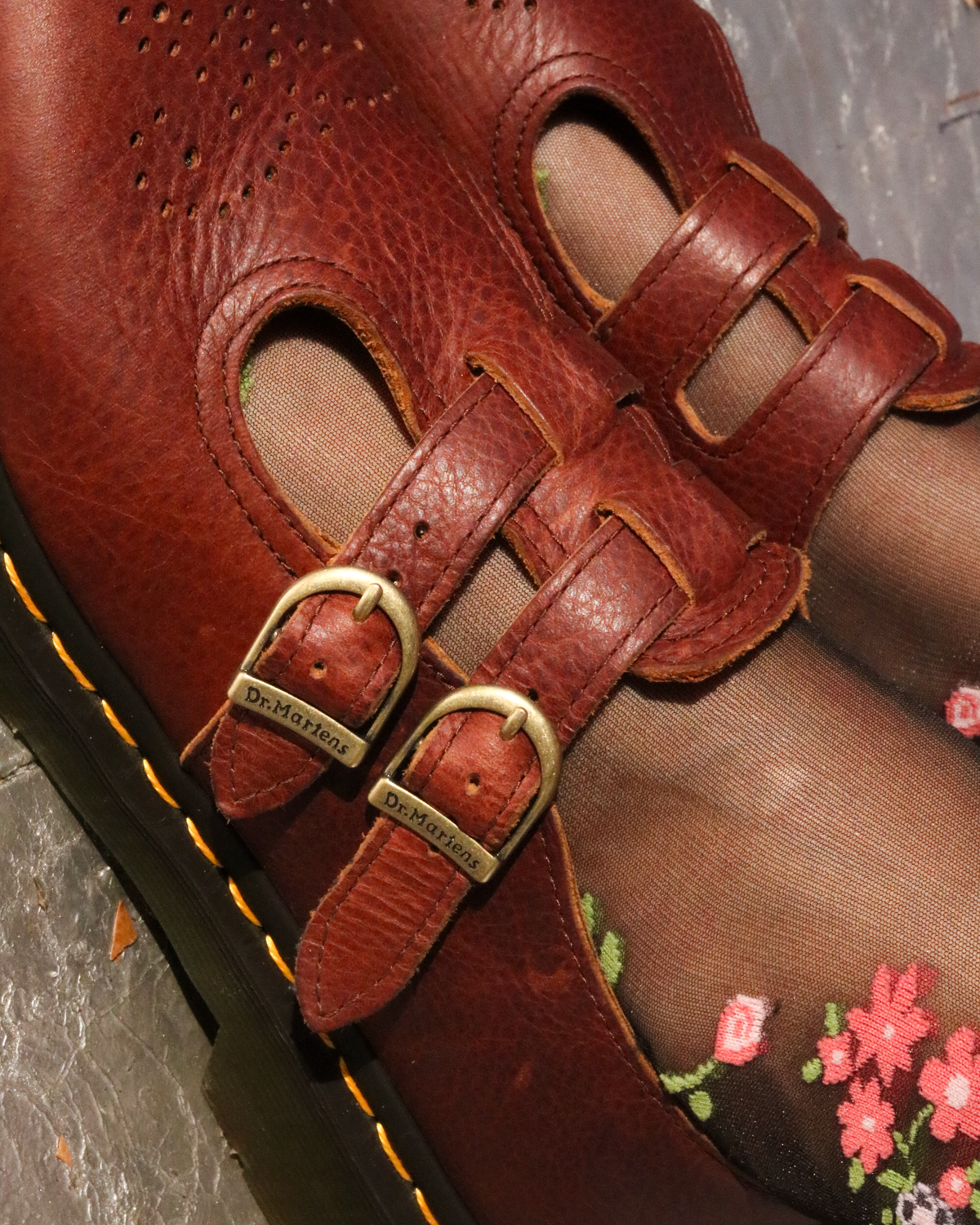 DR. MARTENS 8065 CASHEW AMBASSADOR LEATHER