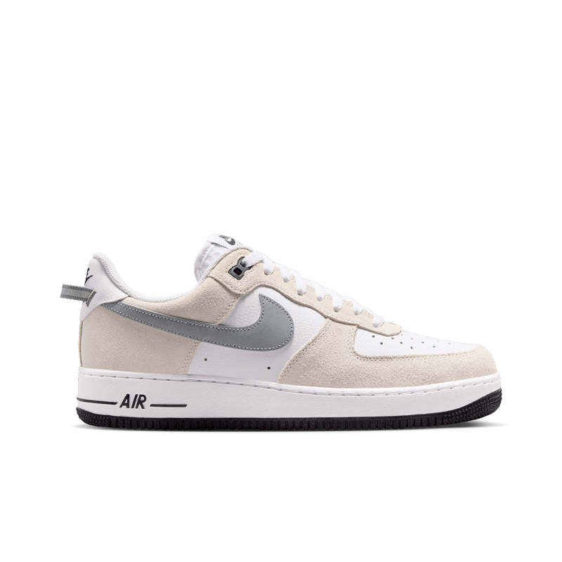 NIKE AIR FORCE 1 '07 LV8