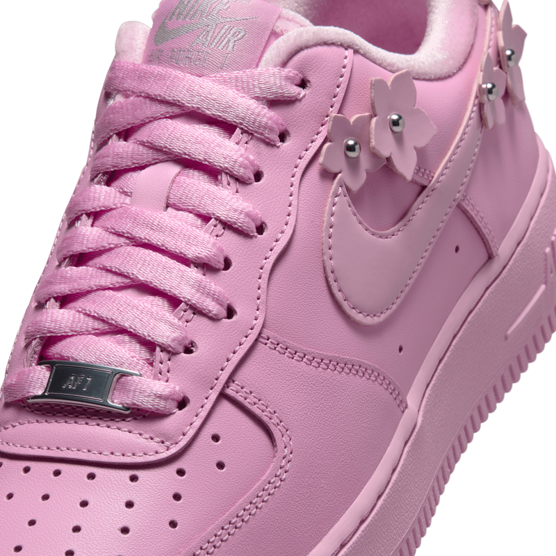 NIKE AIR FORCE 1 '07 W