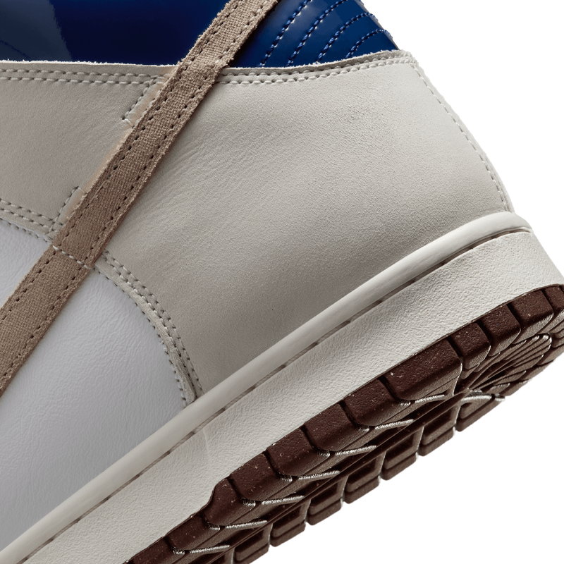 NIKE SB DUNK HIGH PRO X BEYOND QS