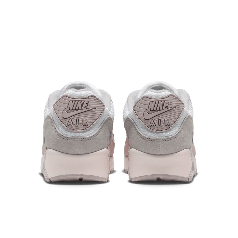 NIKE AIR MAX III