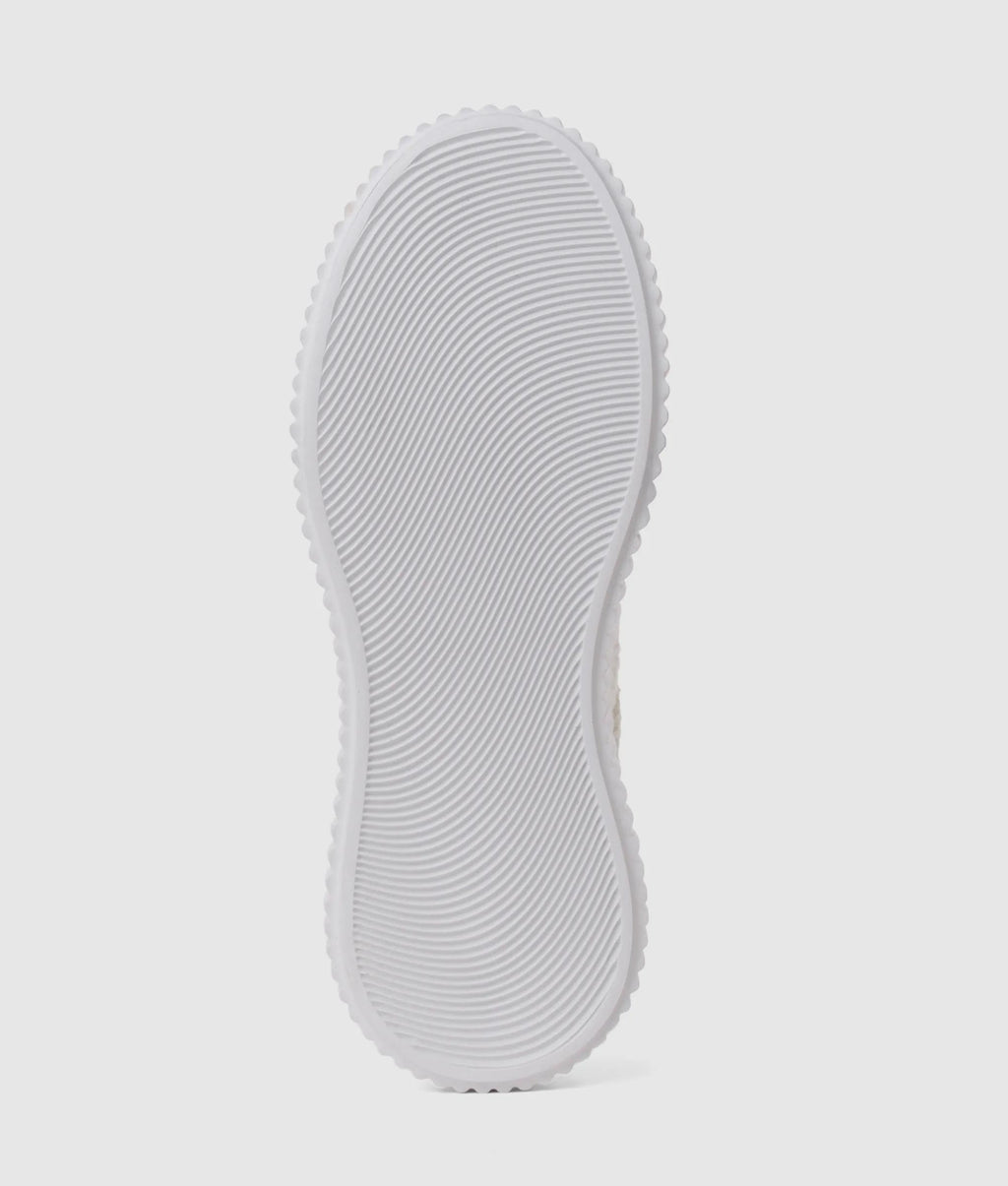 Kreeper seamstress sneakers