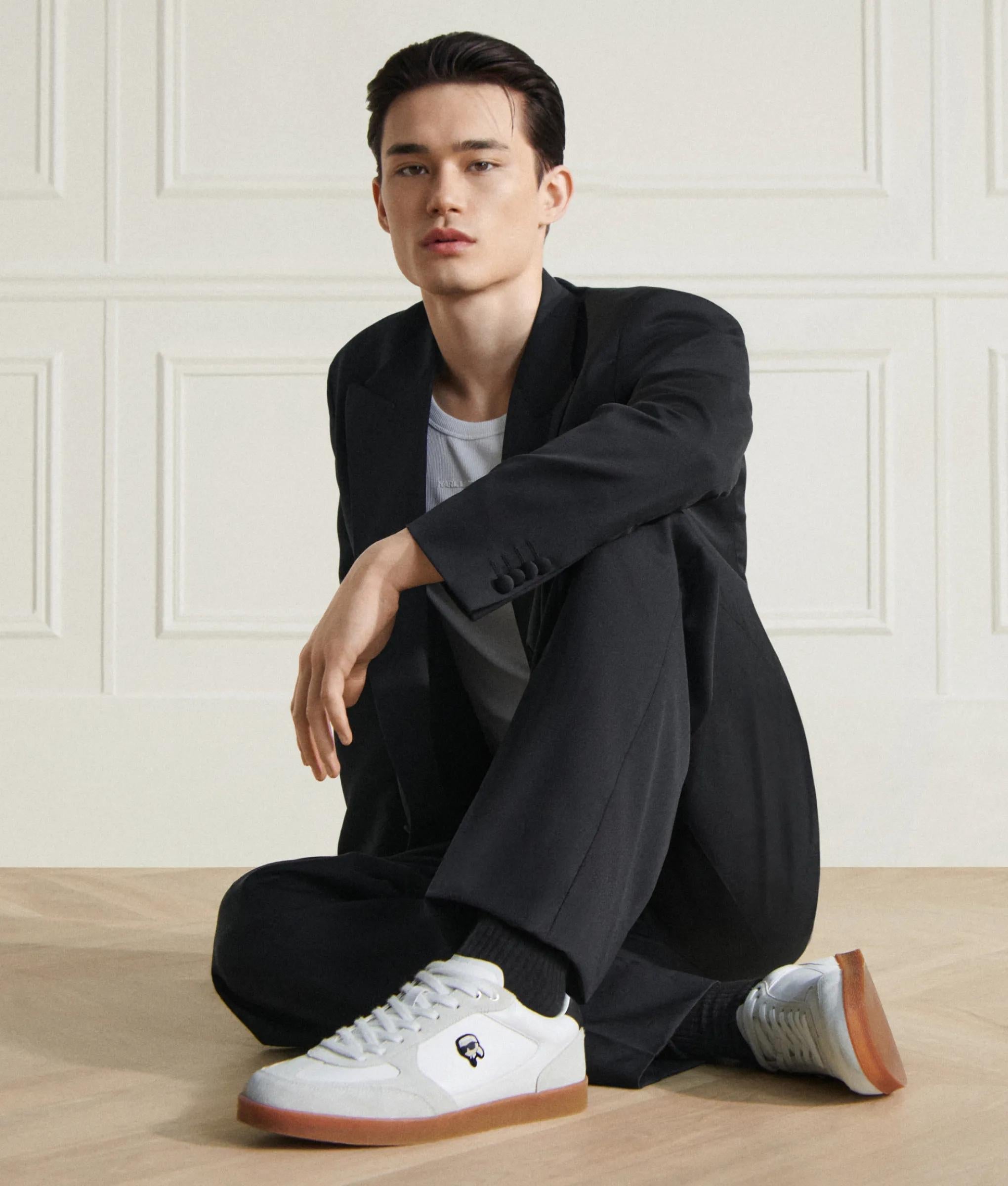 Ikon NFT Kandidate sneakers
