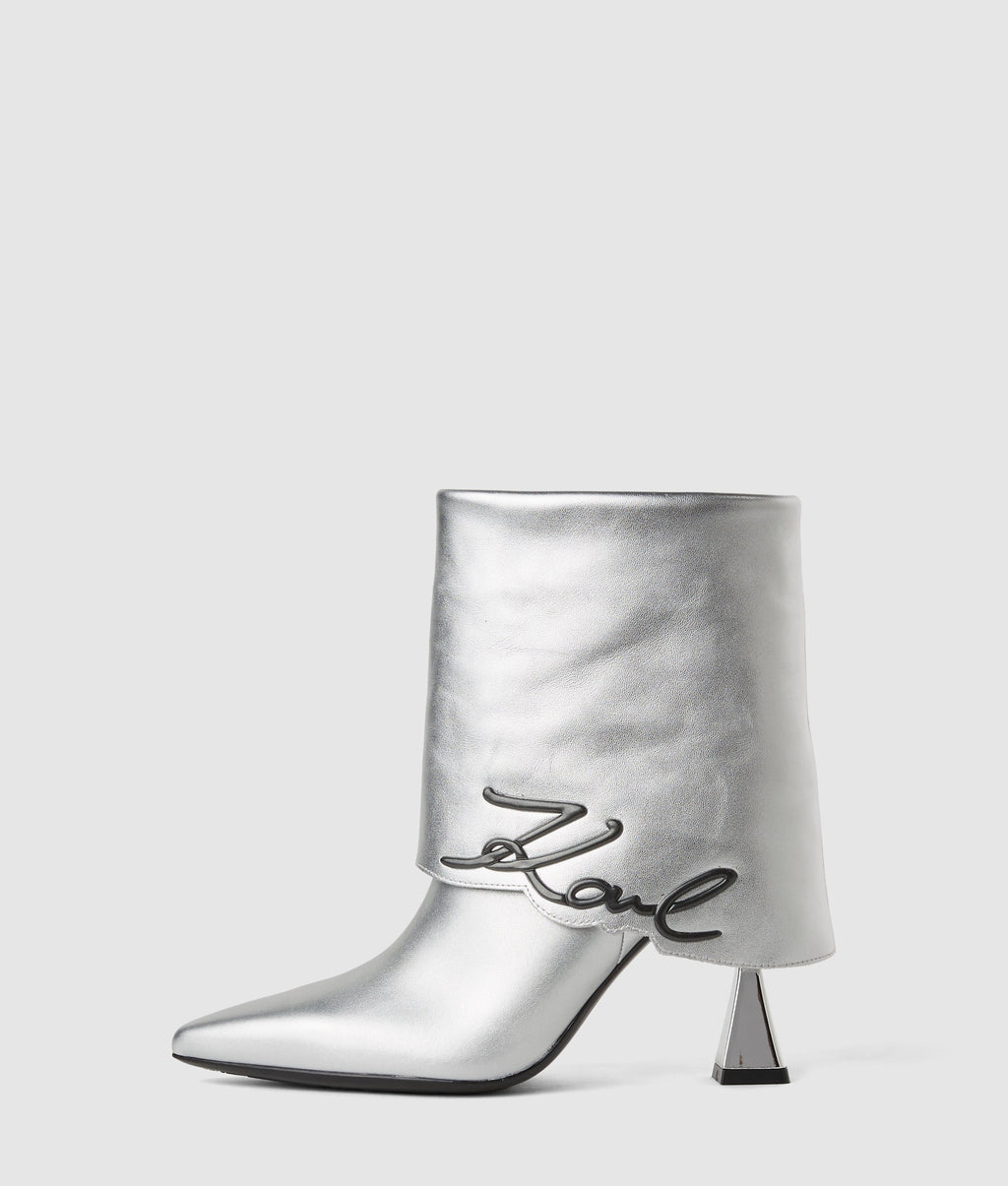 Exclusive Debut II fold-down boots