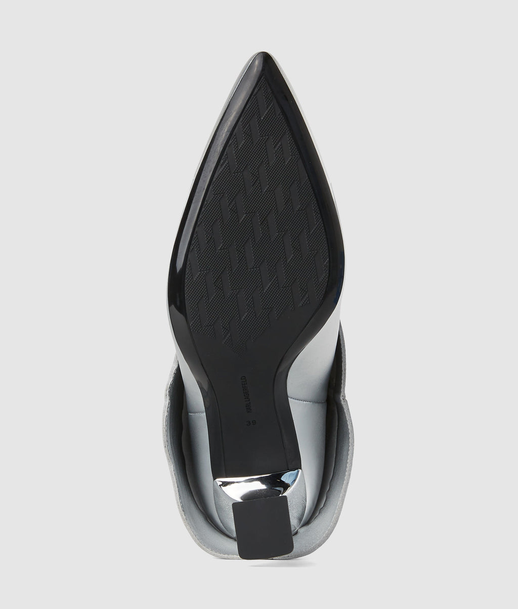 Exclusive Debut II fold-down boots