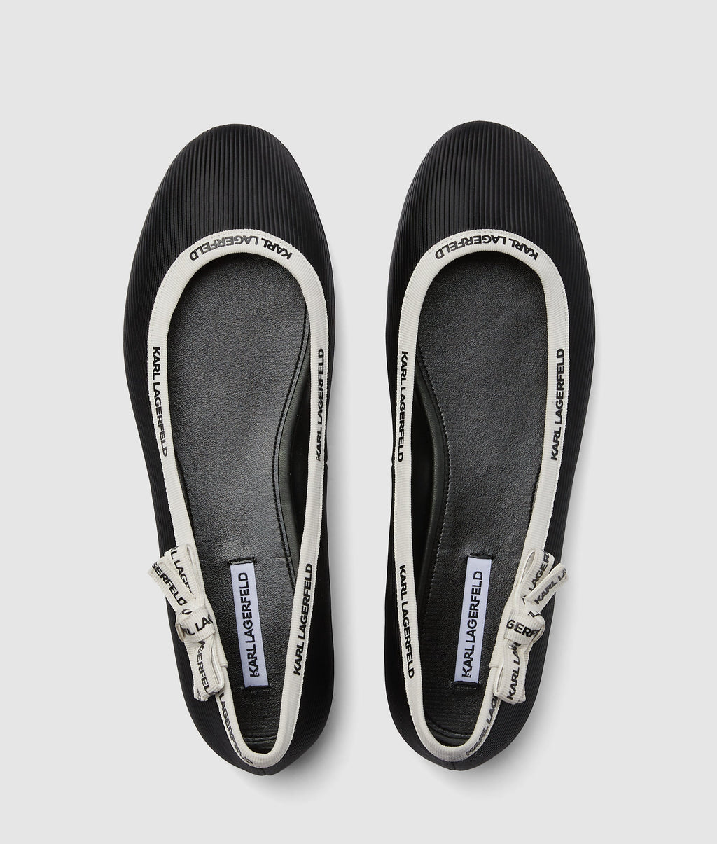 Ribbon collar pumps