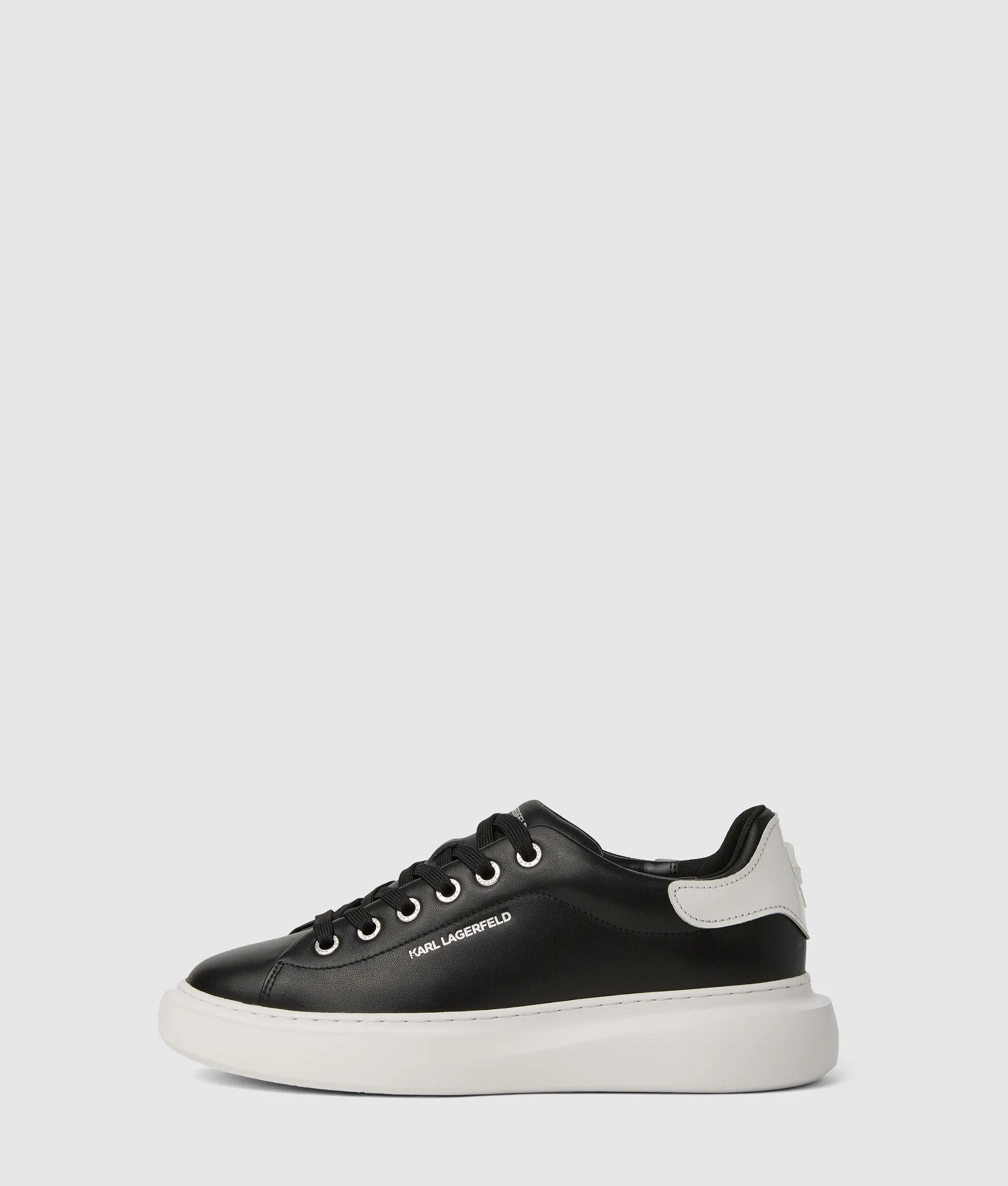 Ikon NFT kore sneakers