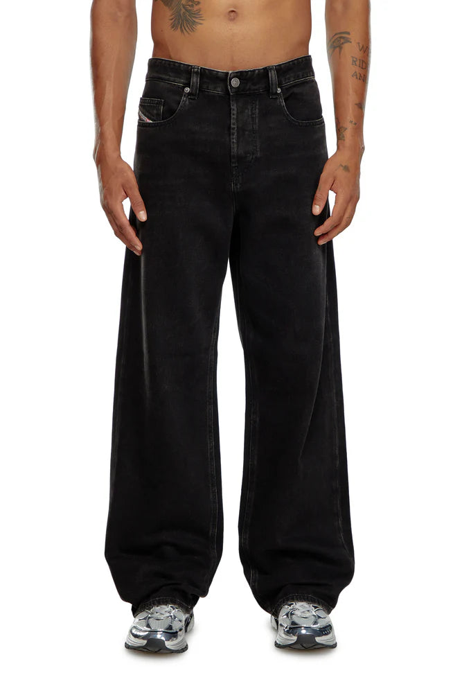 Relaxed Jeans - 2001 D-Macro