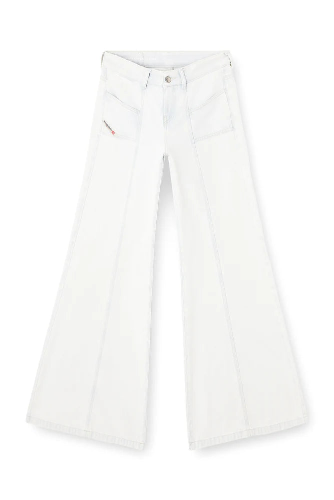 Flare Jeans - D-Akii
