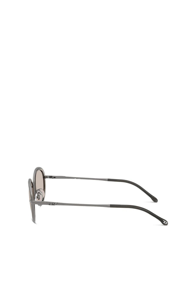 Oval sunglasses